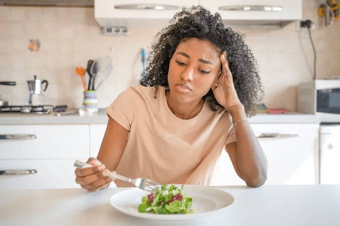 Mengatasi Gangguan Makan (Eating Disorder) pada Remaja