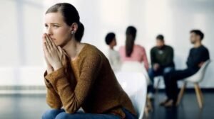 Tips Mengatasi Social Anxiety Saat Berada Di Keramaian Umum: